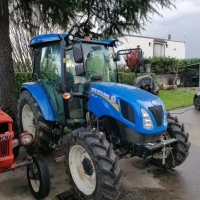 TRATTORE CAMPO APERTO NEW HOLLAND T4 75 S