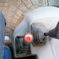 TRATTORE CAMPO APERTO NEW HOLLAND T4 75 S