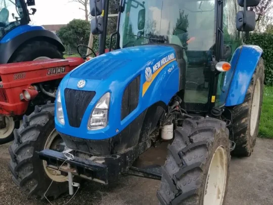 TRATTORE CAMPO APERTO NEW HOLLAND T4 75 S