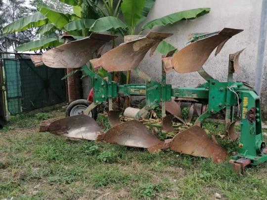 TRIVOMERE PIETRO MORO EUROPA 18